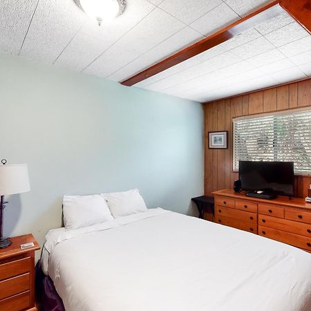 Alford Family Lodge Bass Lake Extérieur photo
